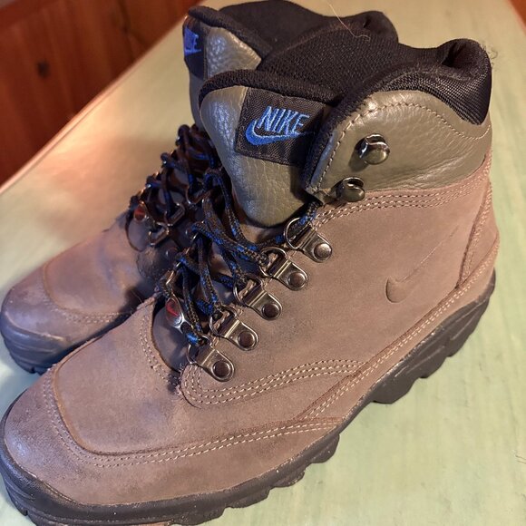 Vintage 90s 1997 Womens Nike ACG Gray Hiking Boots Size 7 - Picture 1 of 11